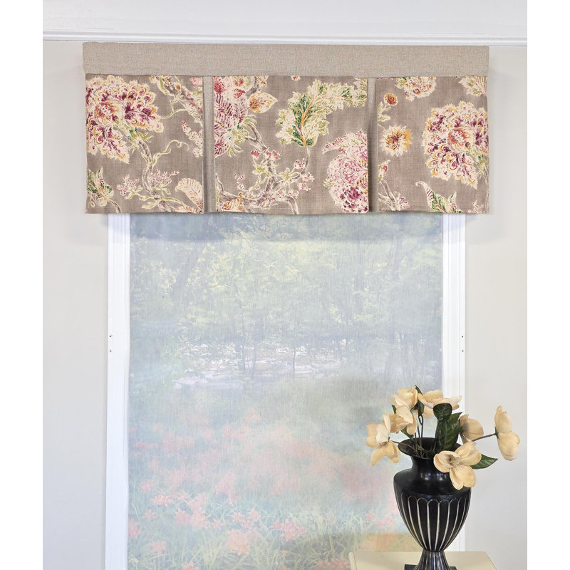  Monte Cristo Pleated Valance