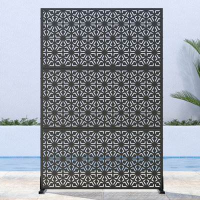 Outdoor Privacy Screen