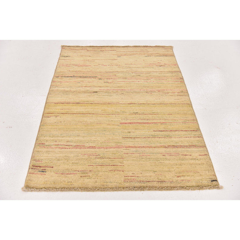 Tapis de surface en laine 3 pi 5 po x 4 pi 9 po one-of-kind noué la crème Nash