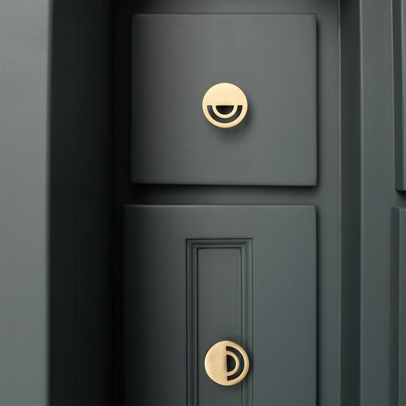Horizon Circle Knob, Satin Brass