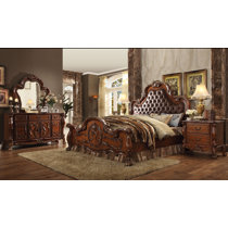 Rooms to go dumont canopy bed (King Size) And Dresser for Sale in