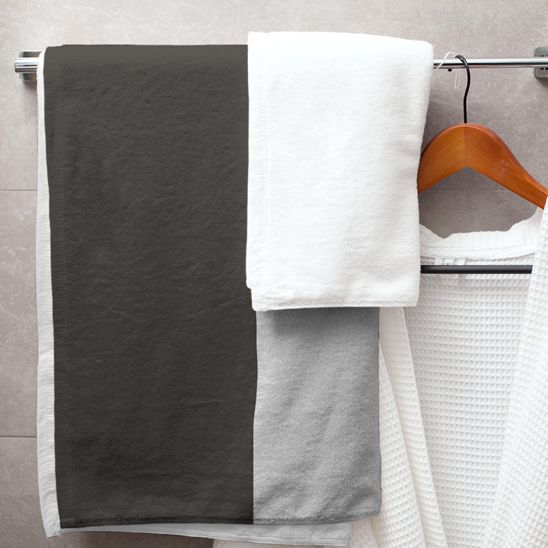 Microfiber Bath Towel, Tennessee Red Football Graphite/Off White/Red