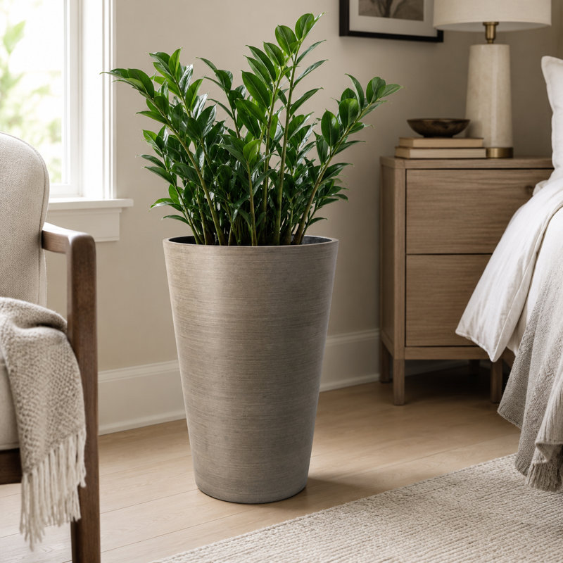 Grand pot à fleurs Miley, Taupe, H 18 po x l 12 po x P 12 po