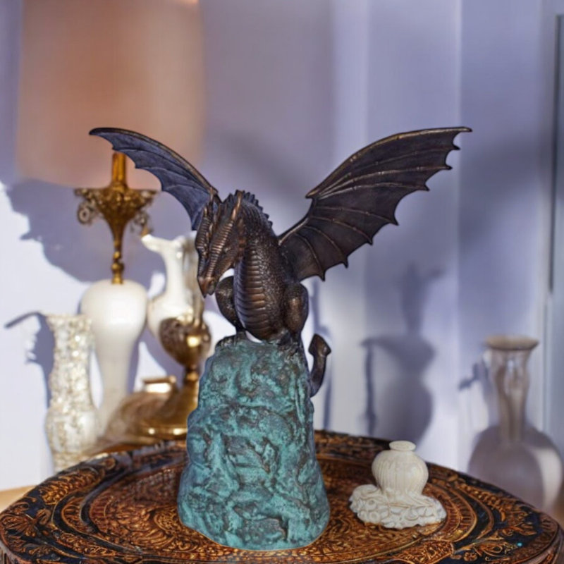 Statue de dragon en bronze sur un rocher, superbe fontaine décorative de jardin Ricky