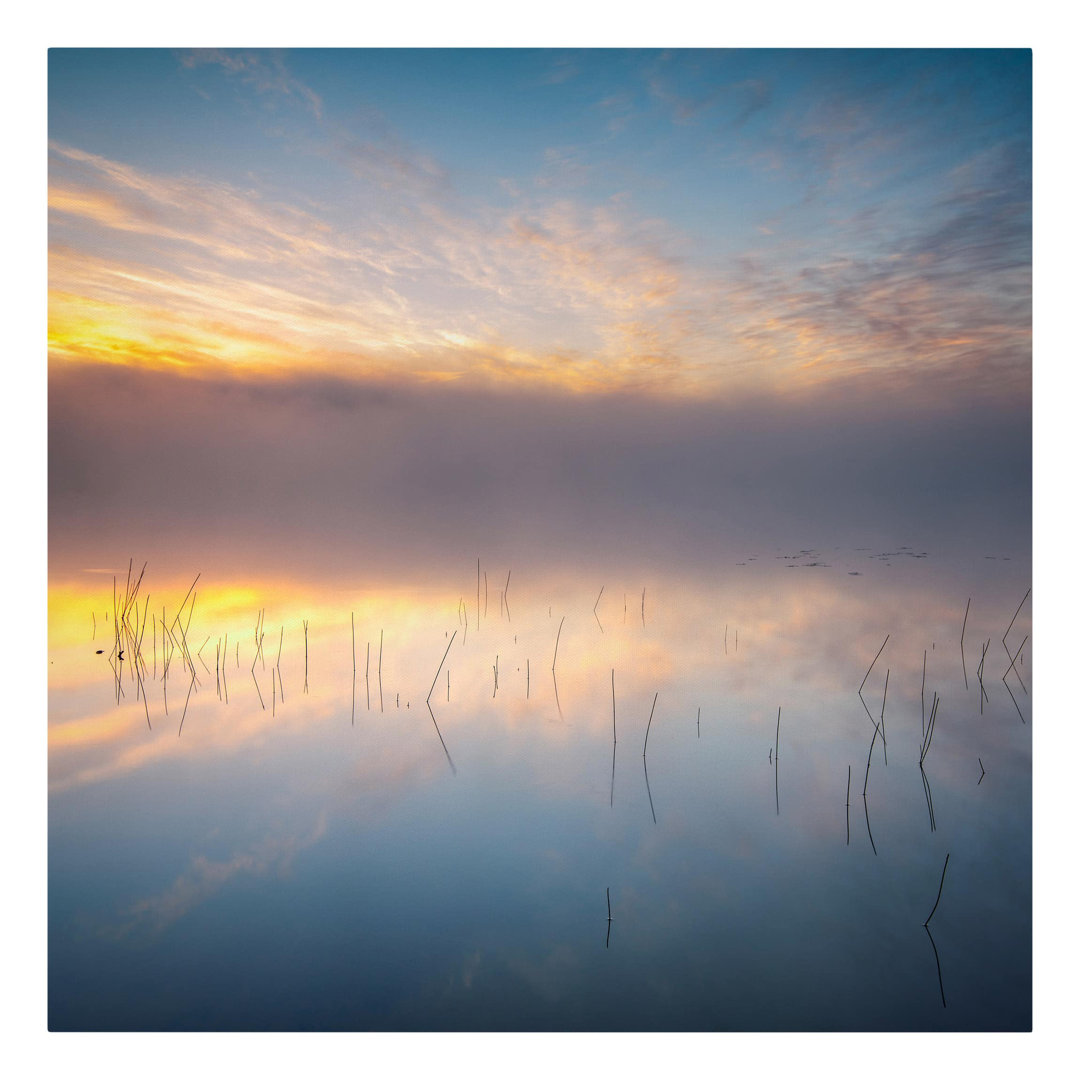 Leinwandbild - Sonnenaufgang Schwedischer See