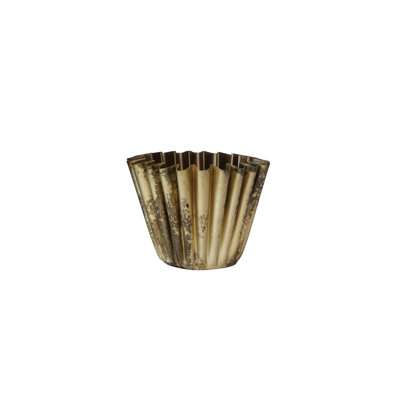 Vase cannelé en métal avec finition patinée