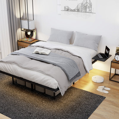 Structure de lit pleine grandeur en métal noir avec DEL, assemblage facile et sans effort, expérience de sommeil stable, supportant 800 livres, lattes en acier renforcé pour le positionnement du matelas, dortoir sous le rangement