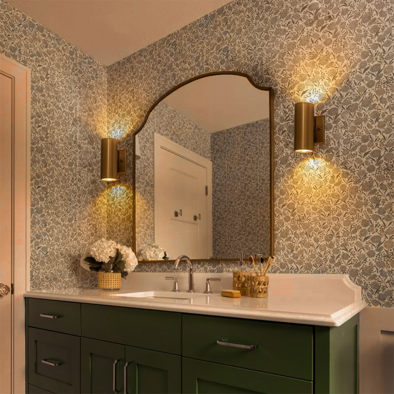2 - Light Wallchiere, Gold