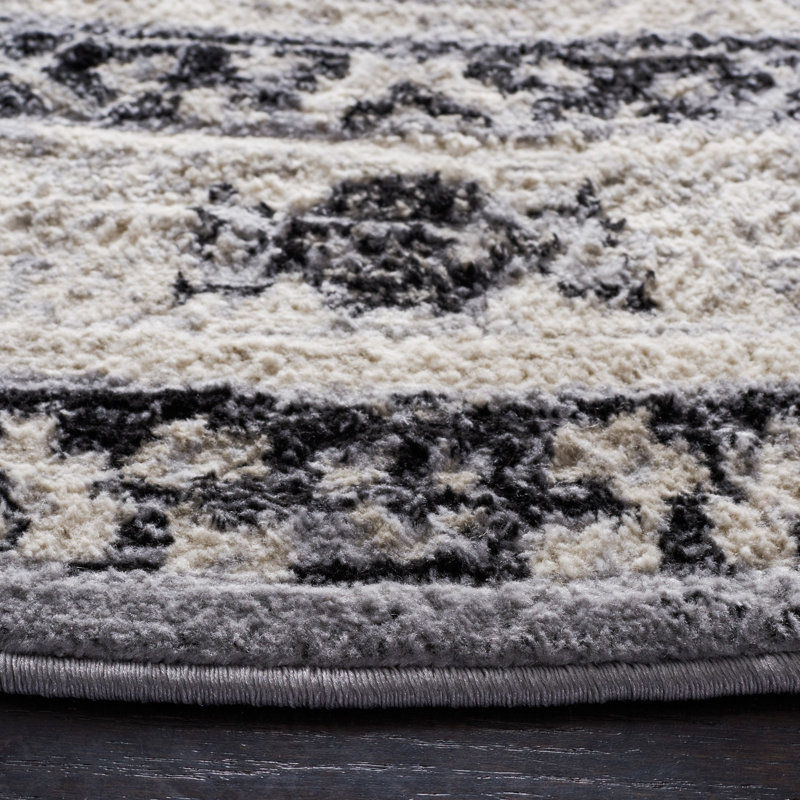 Brentwood Performance Oriental Rug, Round 6'7"