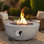 Foyer de table rond au propane 31,5 "avec pierres de lave et housse de pluie - foyer au gaz extérieur 50 000 BTU pour patio, cour et terrasse