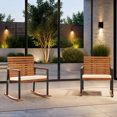 Ensemble de 2 chaises berçantes d'extérieur en bois d'acacia avec accoudoirs et coussins pour une détente confortable sur le patio