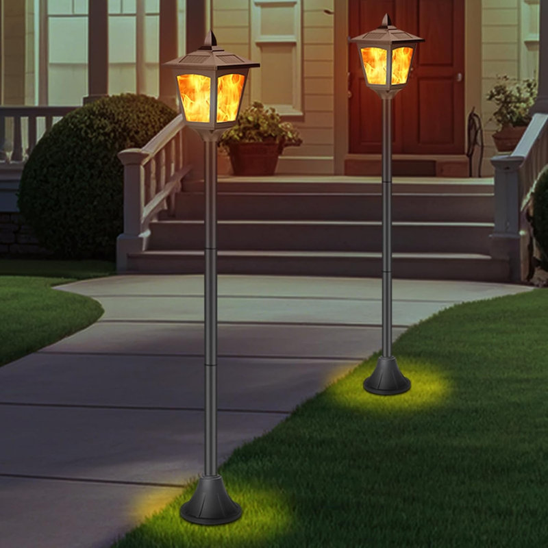 Paquet de 2 lampadaires de 40 po pour lanterne à flamme solaire avec effet de feu scintillant 3D, Ip65 imperméable à l'eau à conduit automatique au crépuscule, luminaire décoratif solaire pour jardin / allée / patio