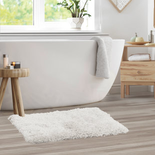 https://assets.wfcdn.com/im/76448884/resize-h310-w310%5Ecompr-r85/2211/221138602/ciarra-bath-rug-with-non-slip-backing.jpg