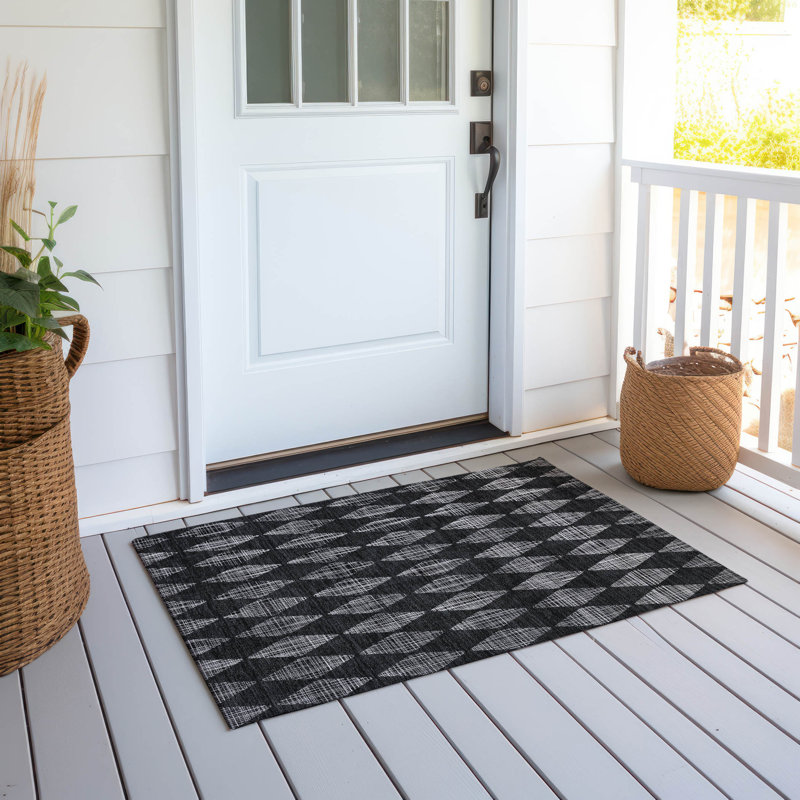 Tapis intérieur / extérieur Loreen avec envers antidérapant, Rectangle 1 pi 8 po x 2 pi 6 po
