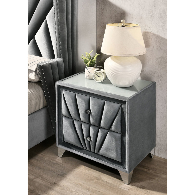 Table de chevet en tissu gris, 2 tiroirs, pieds, acrylique imitation cristal, plateau en verre, structure entièrement rembourrée, accessoires de chambre à coucher classiques en velours, conception moderne