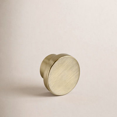 Ethan Round Knob
