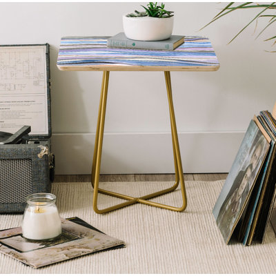 Table de bout à pieds croisés