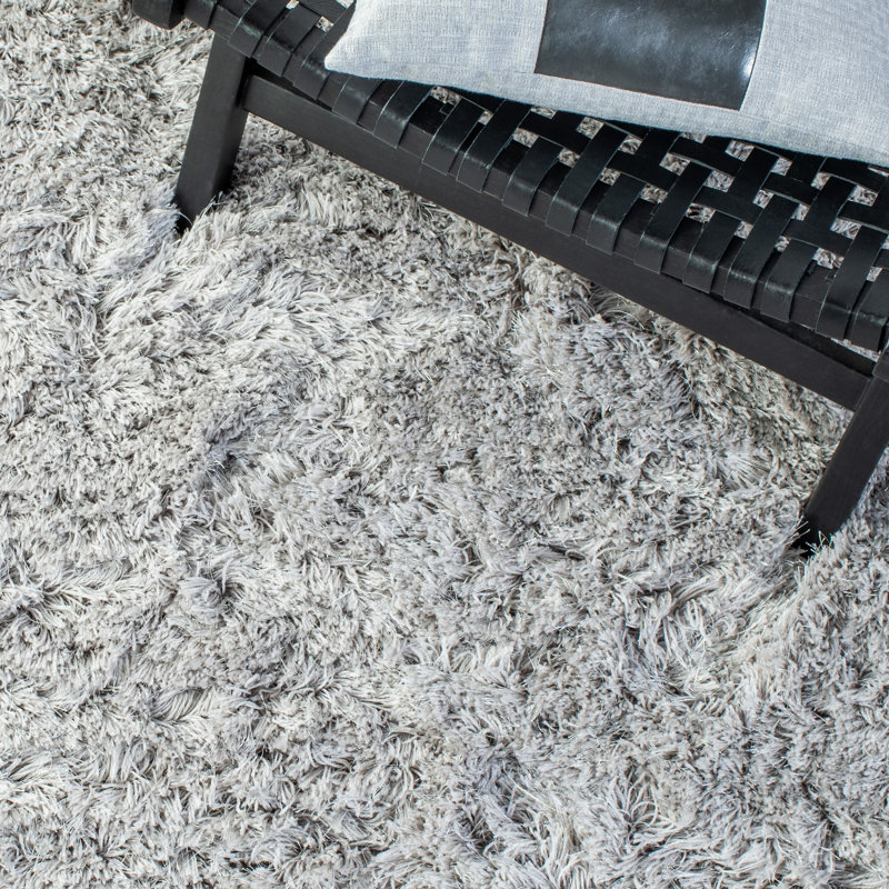 Ingris Ocean Shag Hand Tufted Performance Solid Color Rug, Rectangle 4' x 6'