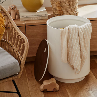 Panier en bois avec couvercle