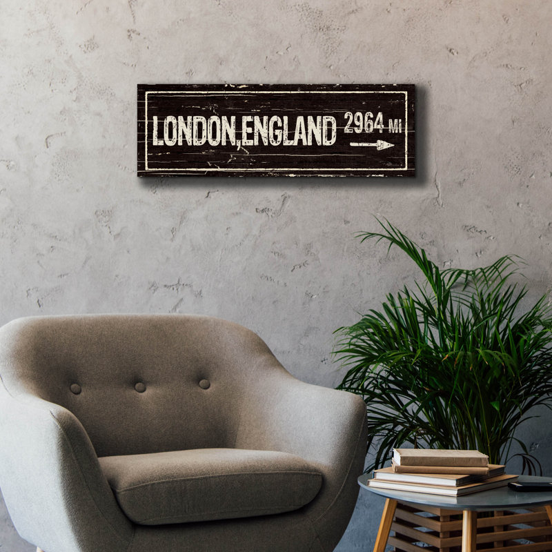 «Destination Signs 4» par Pela Studio, art mural sur toile, H 12 po x l 36 po x P 0,75 po