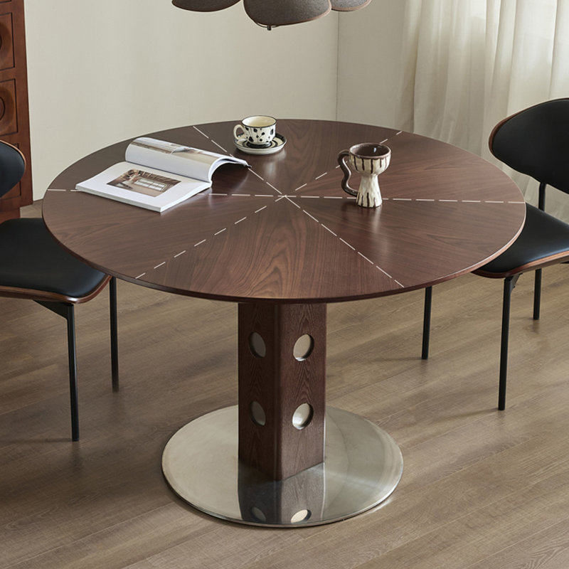 Black Walnut Walnut Solid Wood Dining table, 29.53”H x 39.37”L x 39.37”W