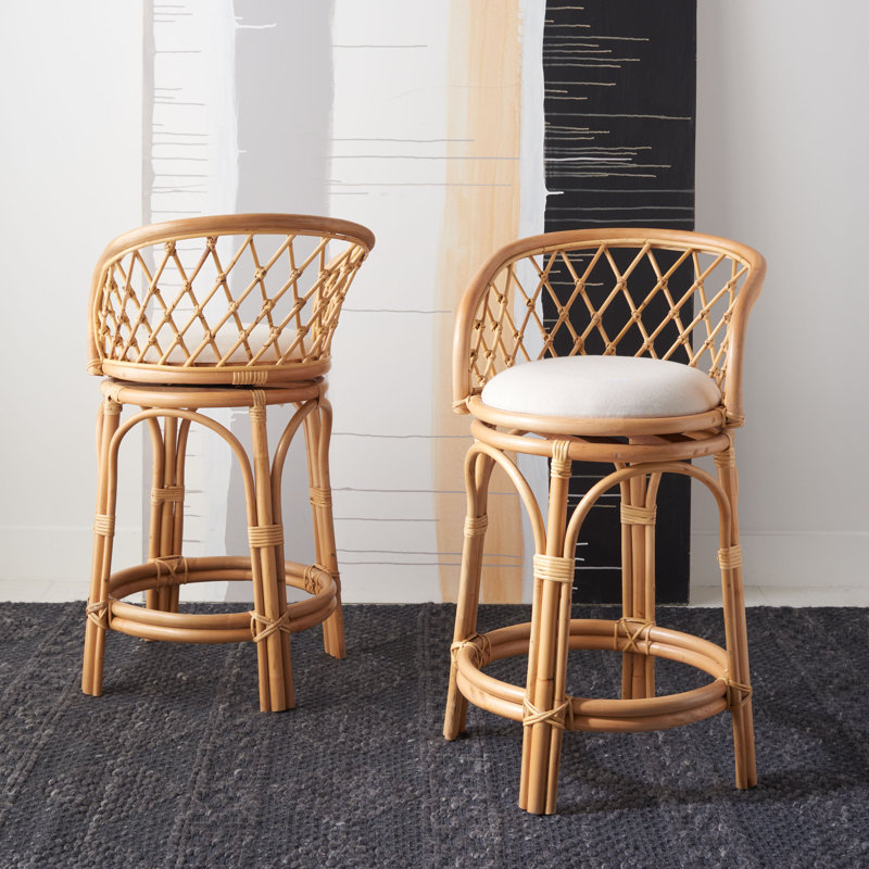 Tabouret de comptoir pivotant en bois massif H 35 po Aamani avec dossier en treillis et pieds pour la cuisine ou le bar à la maison