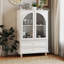 Armoire de rangement Farmhouse avec portes en verre arquées, plateau à niveaux et conception à 2 tiroirs pour une utilisation polyvalente à la maison