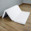 Matelas en mousse viscoélastique pliable en trois, pliable avec housse lavable pour lit escamotable-363078449