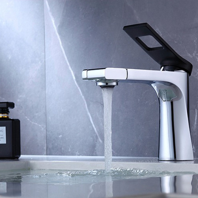 Robinet de salle de bain à un trou, Chrome
