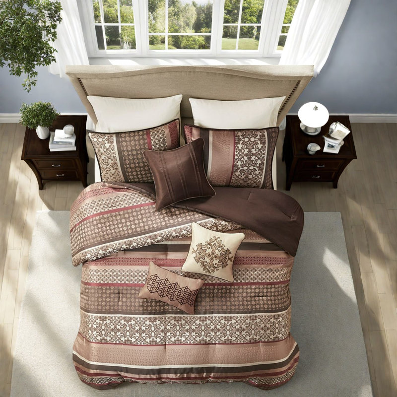 Luxury Red Bedding Sets, Polyester Jacquard, Traditional Style For Home