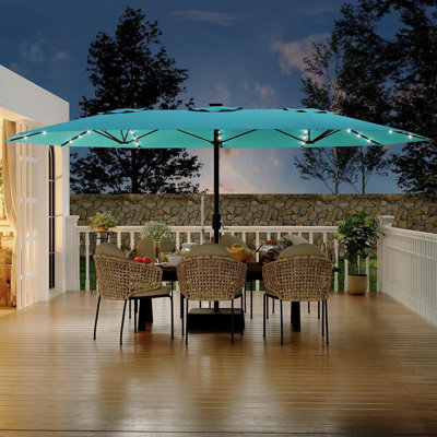 Parasol de patio à double face de 15 pieds avec 36 lumières solaires à DEL et base lestée pour la piscine, le jardin, la pelouse, la cour, la terrasse et la plage
