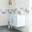 Meuble-lavabo mural blanc brillant 30 po avec lavabo, portes doubles, crochets à fermeture en douceur, installation facile, lavabo en céramique, blanc brillant