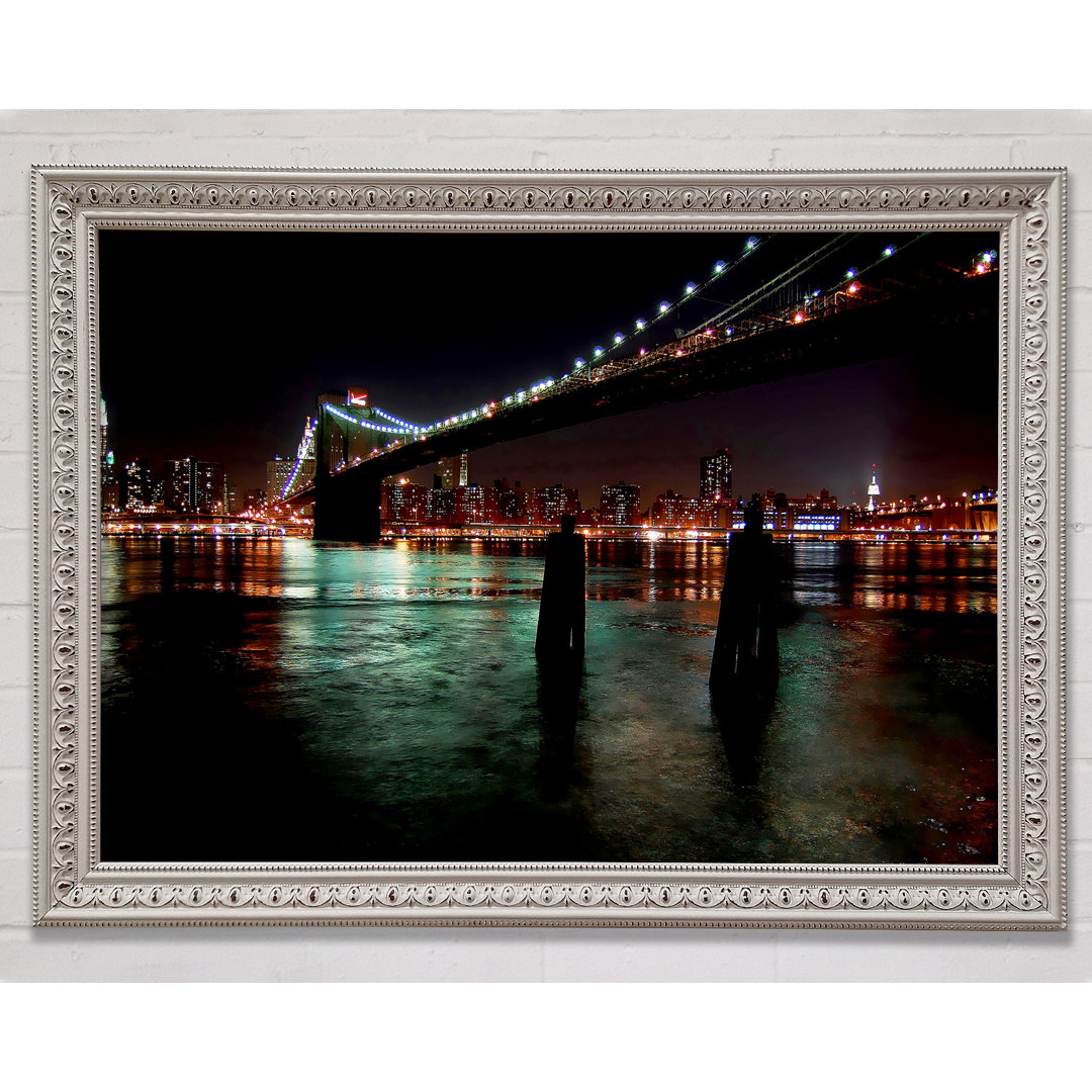 New York View From The Waters Edge - Einzelne Bilderrahmen Kunstdrucke