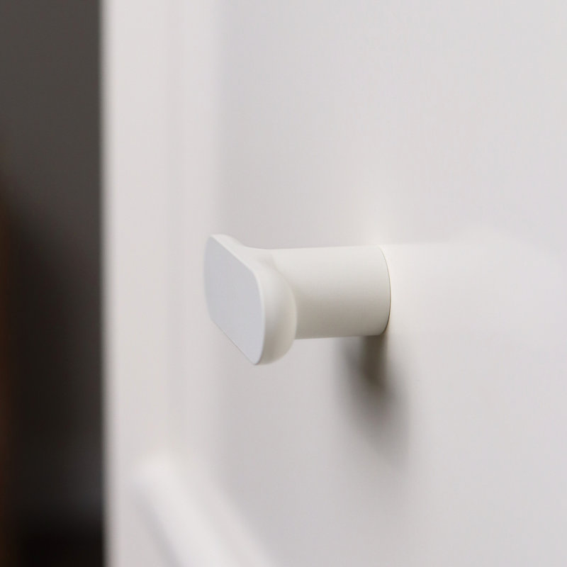 1.75" Oval Knob,  Snow (White)