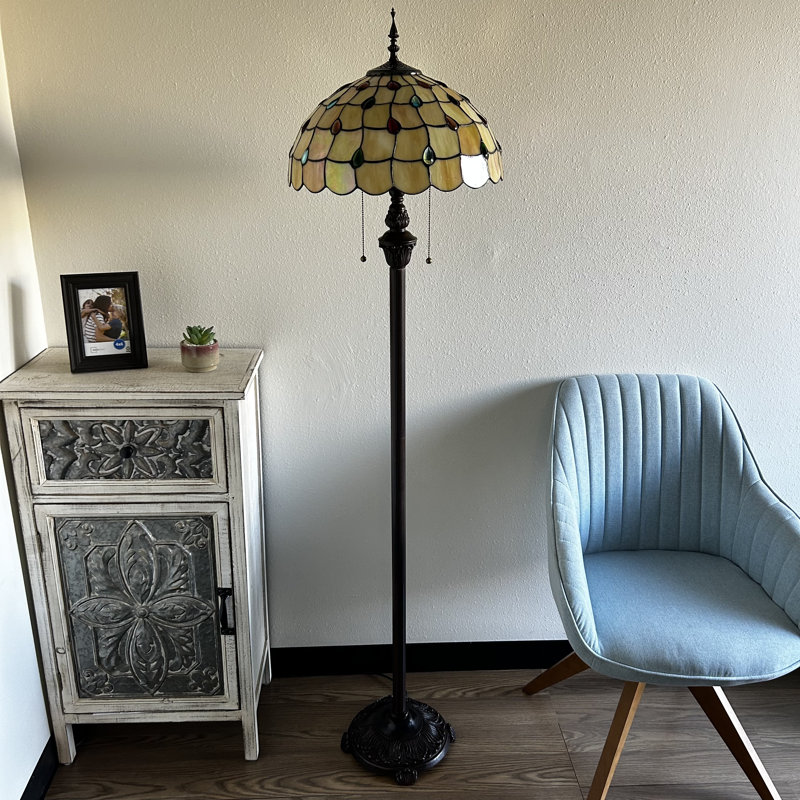 Lampe sur pied Simonson Tiffany en verre coloré or à base de métal et ampoules DEL incluses: l 16 po x P 16 po x H 64 po