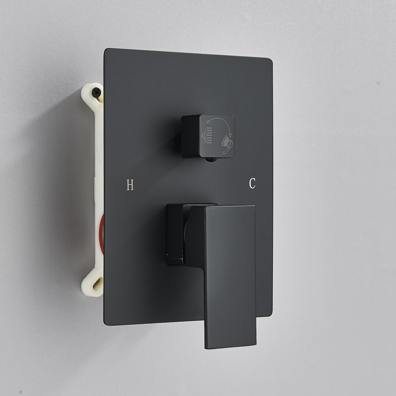 Robinet de douche avec valve brute