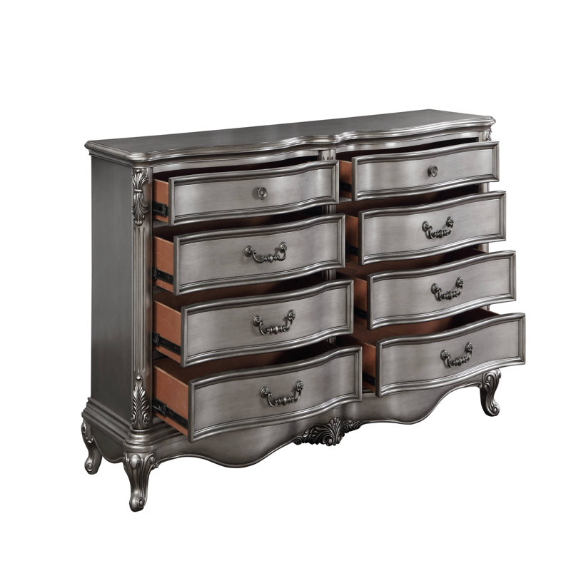 Commode antique à finition platine