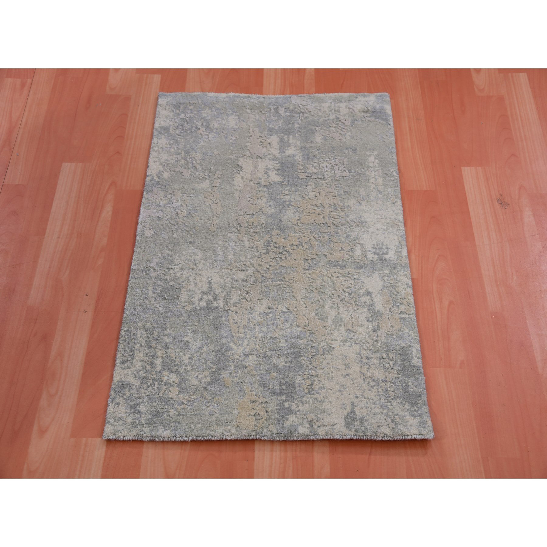Isabelline Carig One-of-a-Kind Rectangle 2' X 3'1