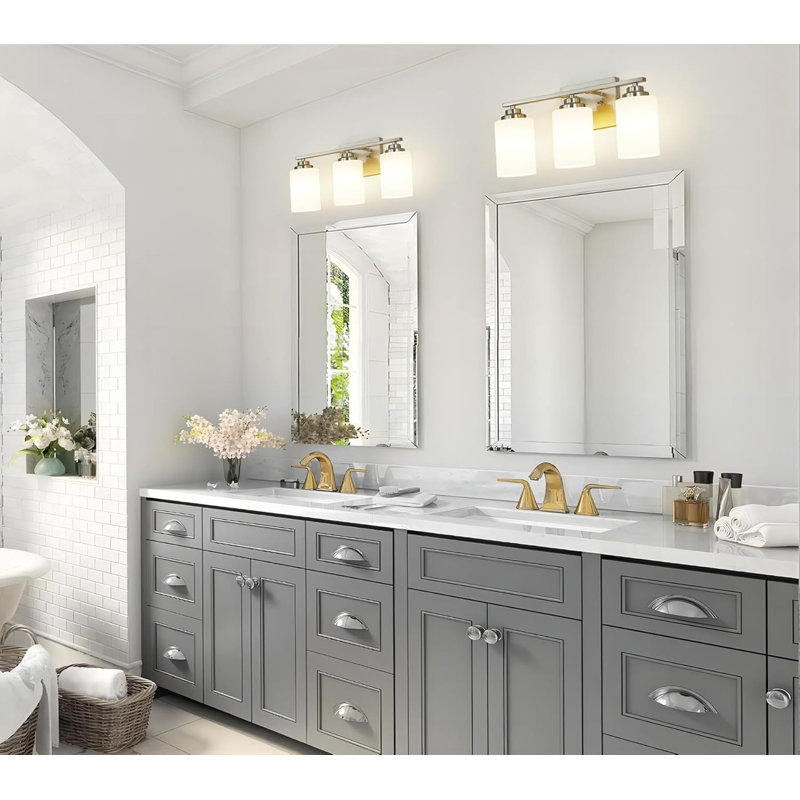 Applique murale 3 lumières pour salle de bain en nickel brossé avec abat-jour en verre laiteux pour éclairage de miroir