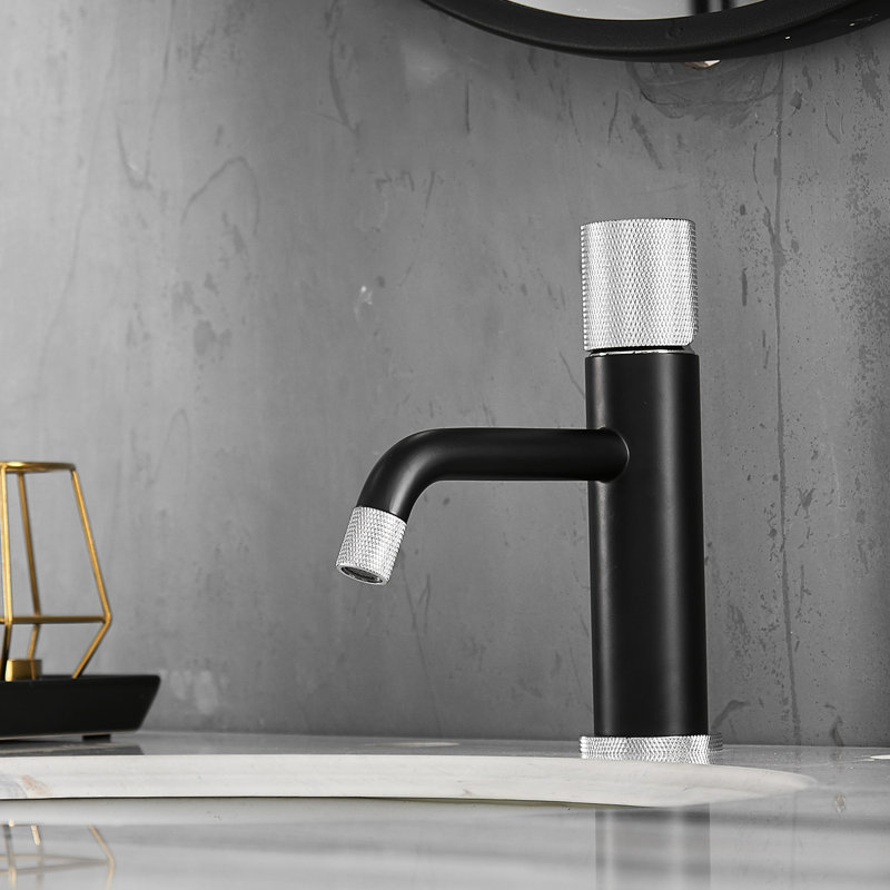 Robinet de lavabo en laiton - noir et nickel
