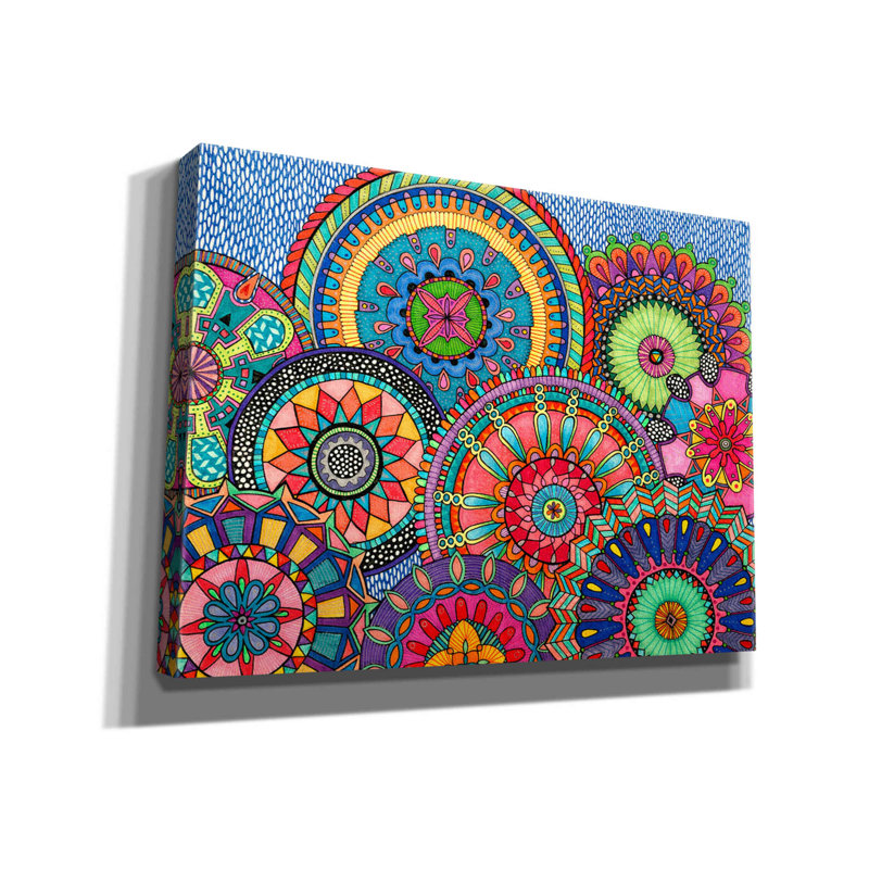 «Mandala Parade» par Hello Angel, estampe numérique sur toile, H 40 po x l 54 po x P 1,5 po