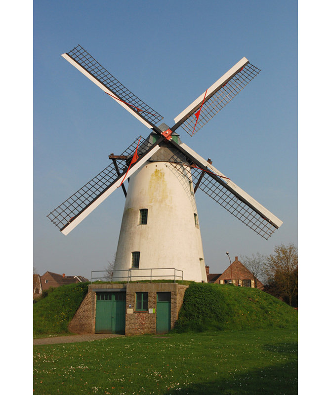 Moulin à vent en Belgique, H 18 po x l 12 po