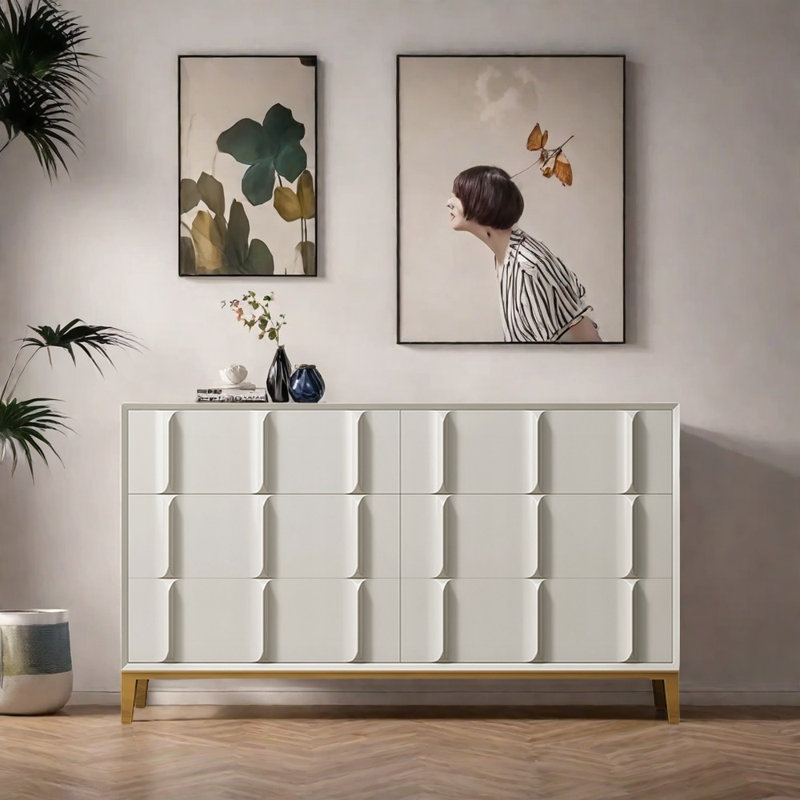 Buffet blanc crème, H 33,46 po x l 47,24 po x P 15,75 po