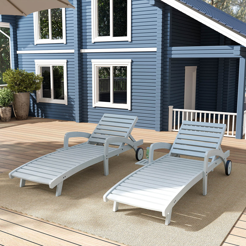 Chaise longue d'extérieur en bois massif avec roulettes, chaise de plage simple inclinable réglable pour patio / bord de mer / piscine (ensemble de 2)