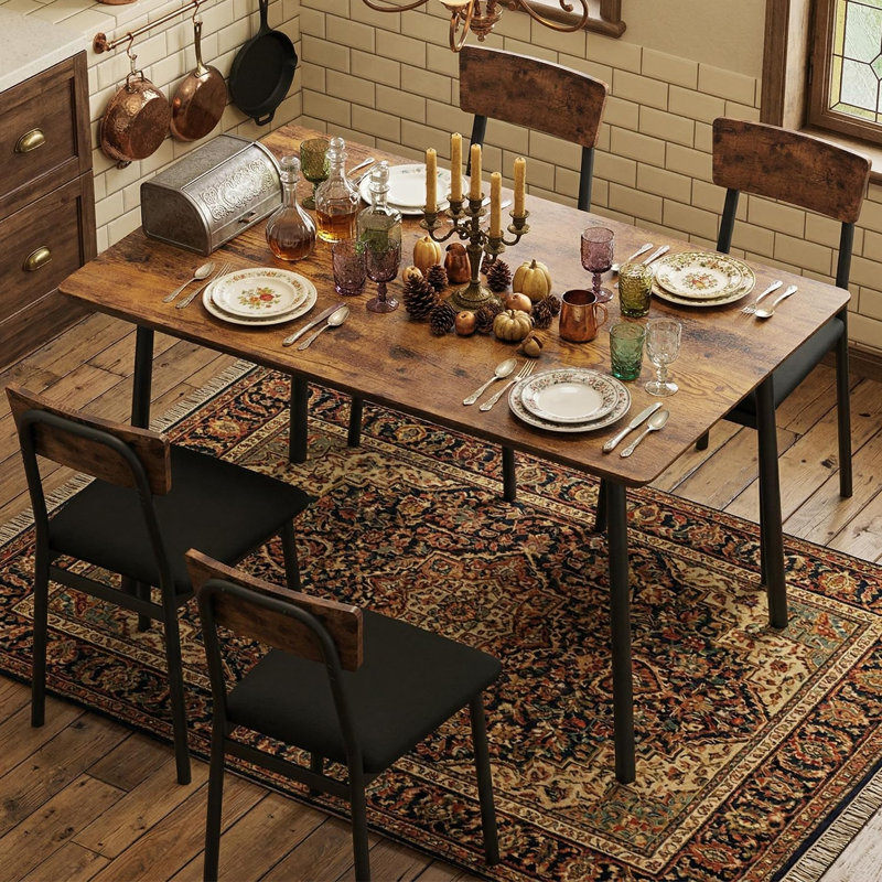 Ensemble de table de salle à manger rustique gris pour 4 avec 4 chaises rembourrées - table de cuisine en bois à bords biseautés, structure en métal robuste pour petits espaces et appartements