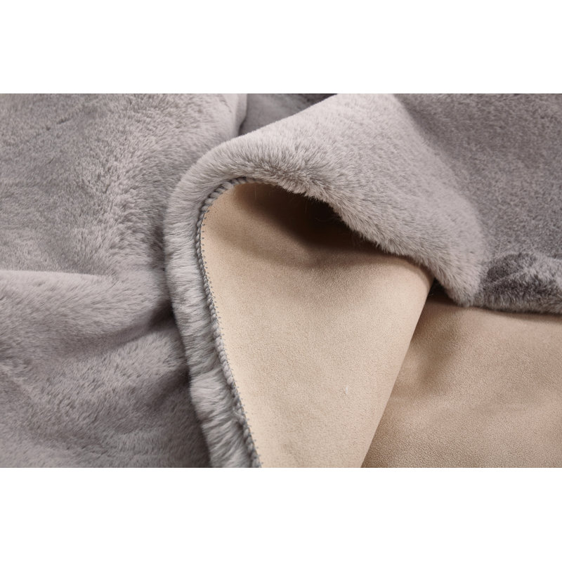 Tapis argenté en similicuir lapin Korth Over, Rectangle 8 pi x 11 pi