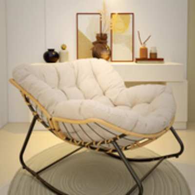 Chaise berçante en rotin beige Larger Larger