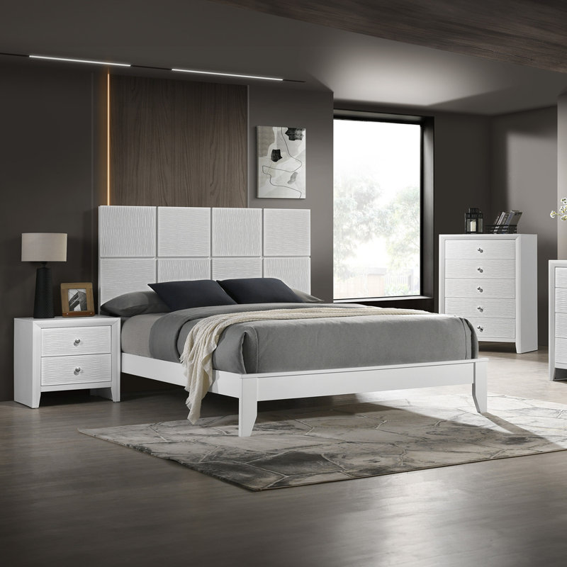 Le lit 1pc de style contemporain avec panneaux avant texturés comprend une tête de lit à panneaux géométriques, Très grand