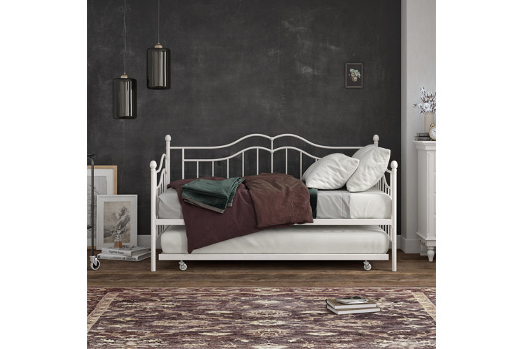Metal Daybed with Trundle