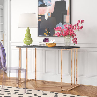 Bureau Anya avec prises intégrées